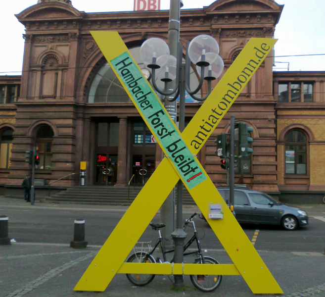 Solidarit&auml;ts-X am Bonner Hbf