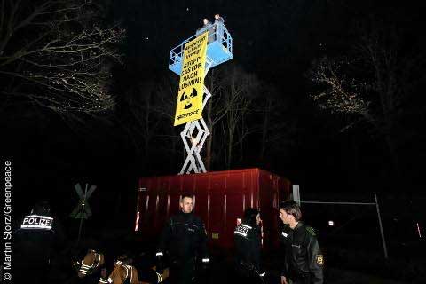 Greenpeace Castorblockade Karlsruhe 15.02.2011