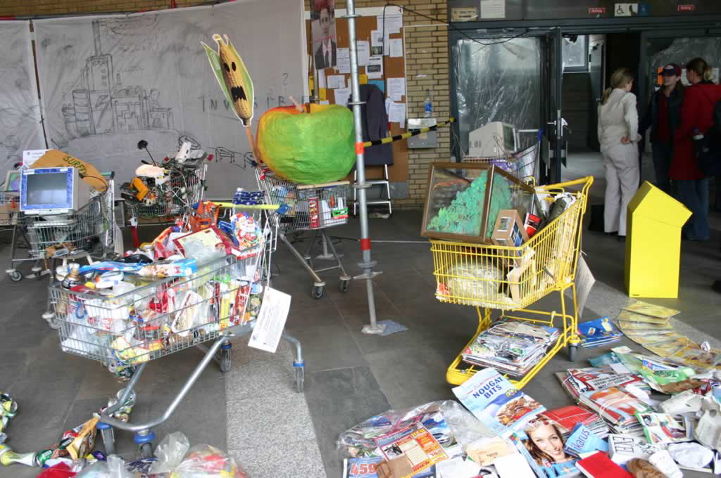 Einkaufswagenballett beim Kongress 